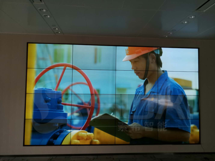 濟(jì)南華潤置地廣場三星55寸3*4液晶拼接屏